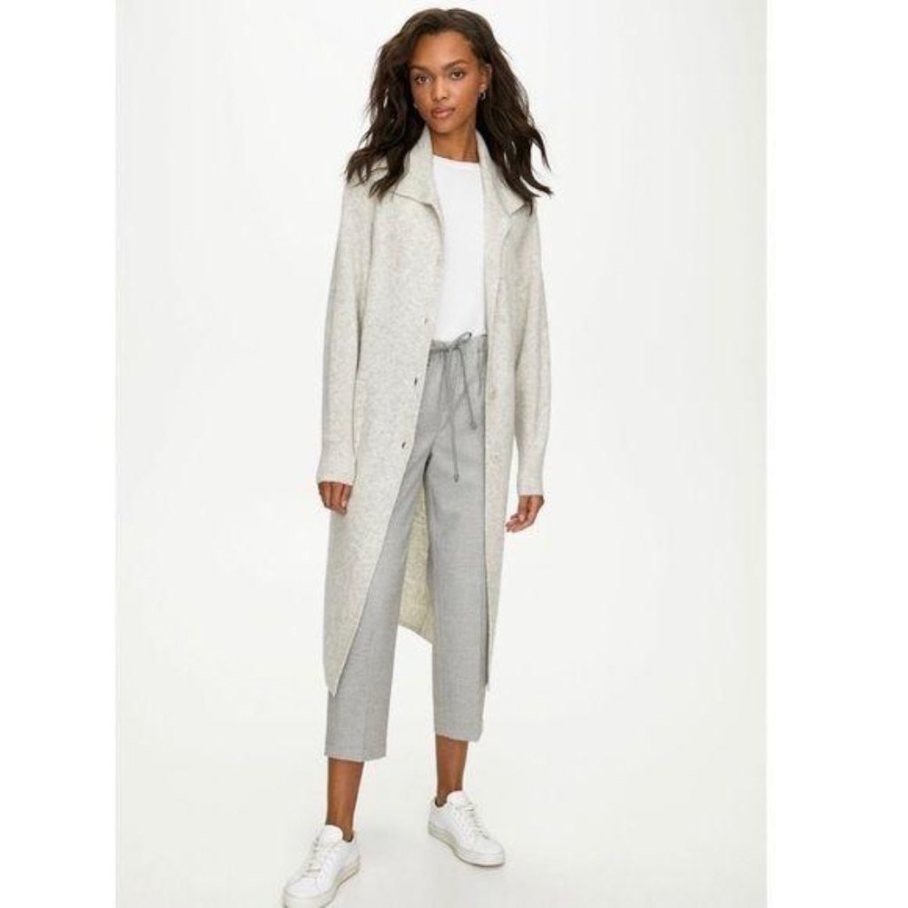 ARITIZIA Babaton Nour Cardigan Sweater Medium